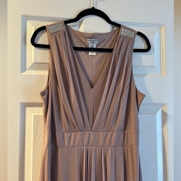 ๐HP๐ Alexa B Nites - Elegant Sleeveless V-Neck Gown Dress - Dusty Rose - Picture 5 of 7
